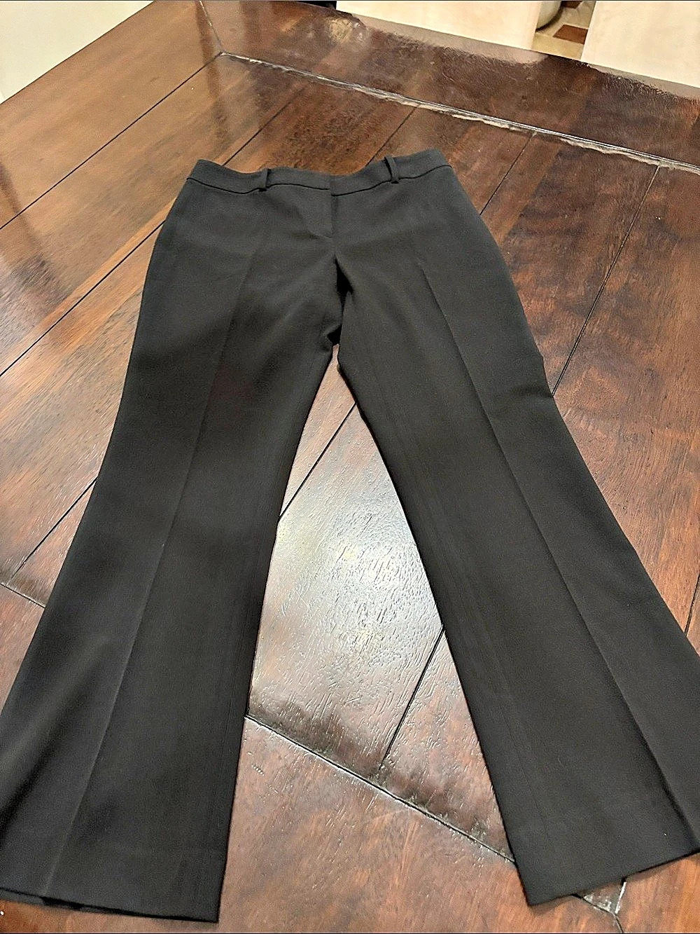 Tahari Straight Leg Trousers in Black Size 4 Like New